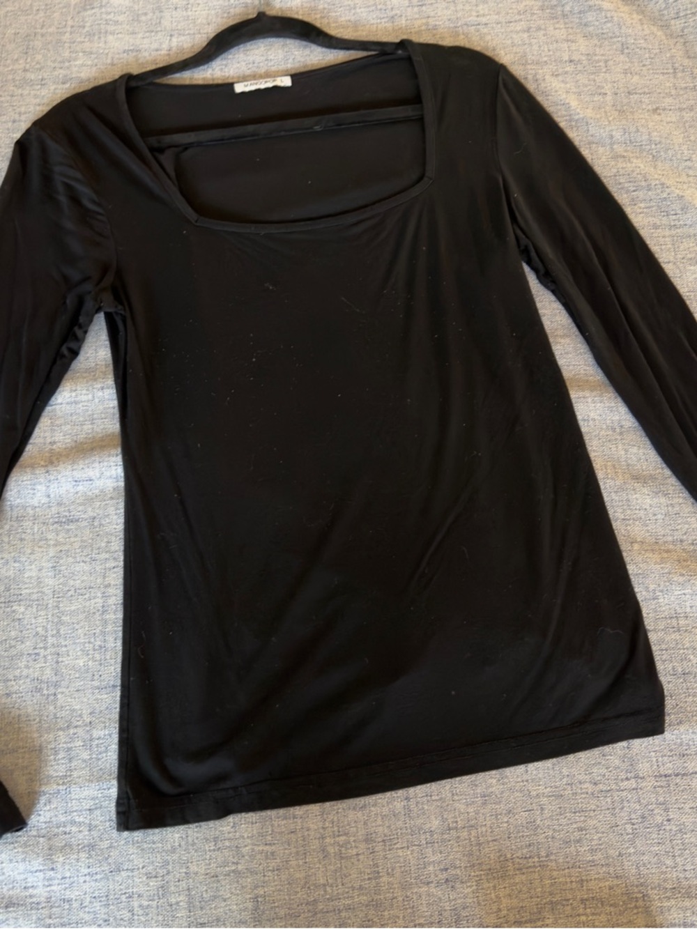 Women’s Black Long Sleeve Scoop Neck Tee by Unknown Brand used good